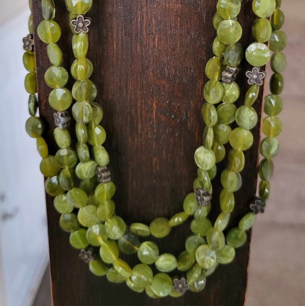 Womens multi strand green necklace